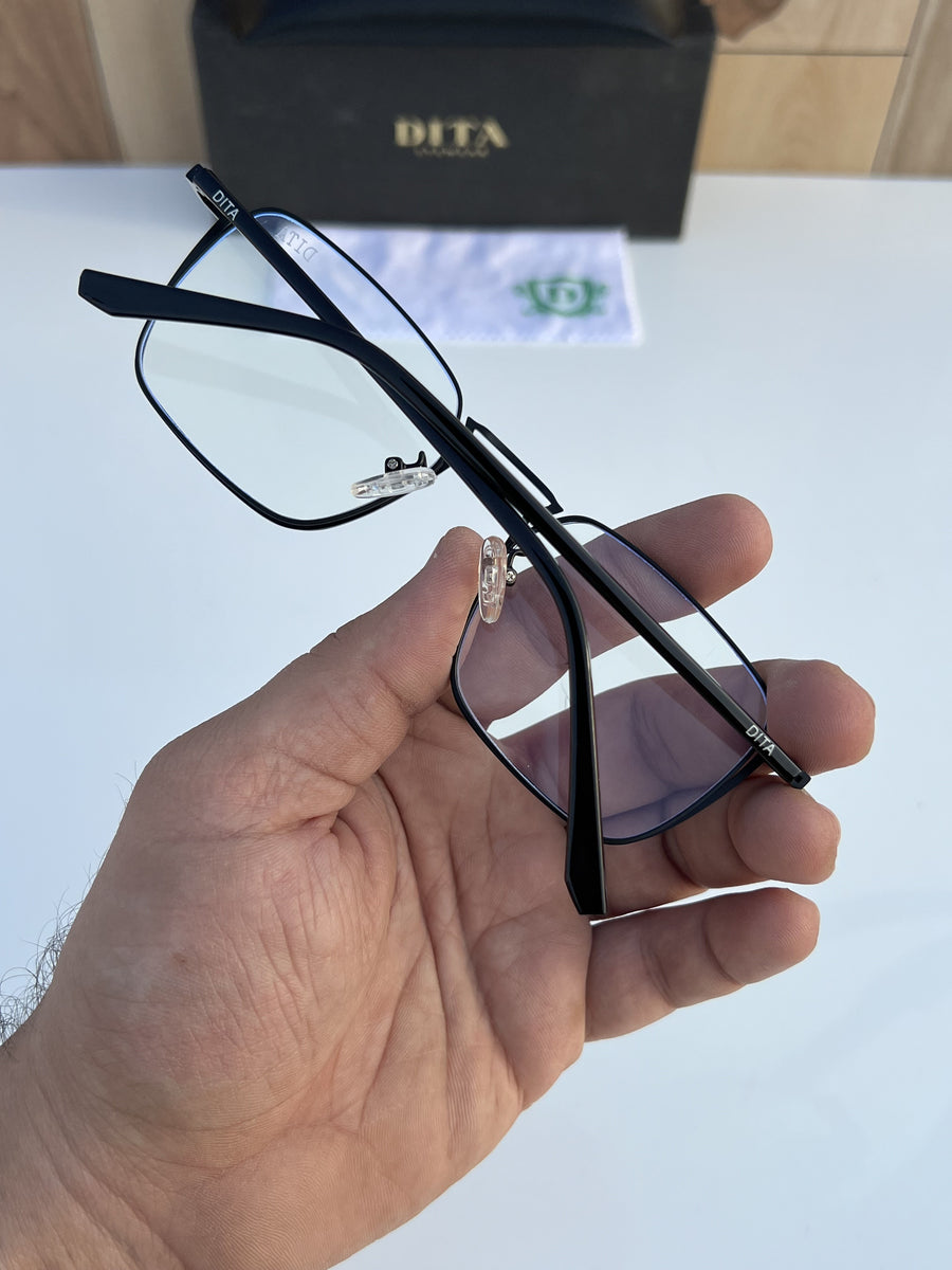 Dita_5178_black_plano