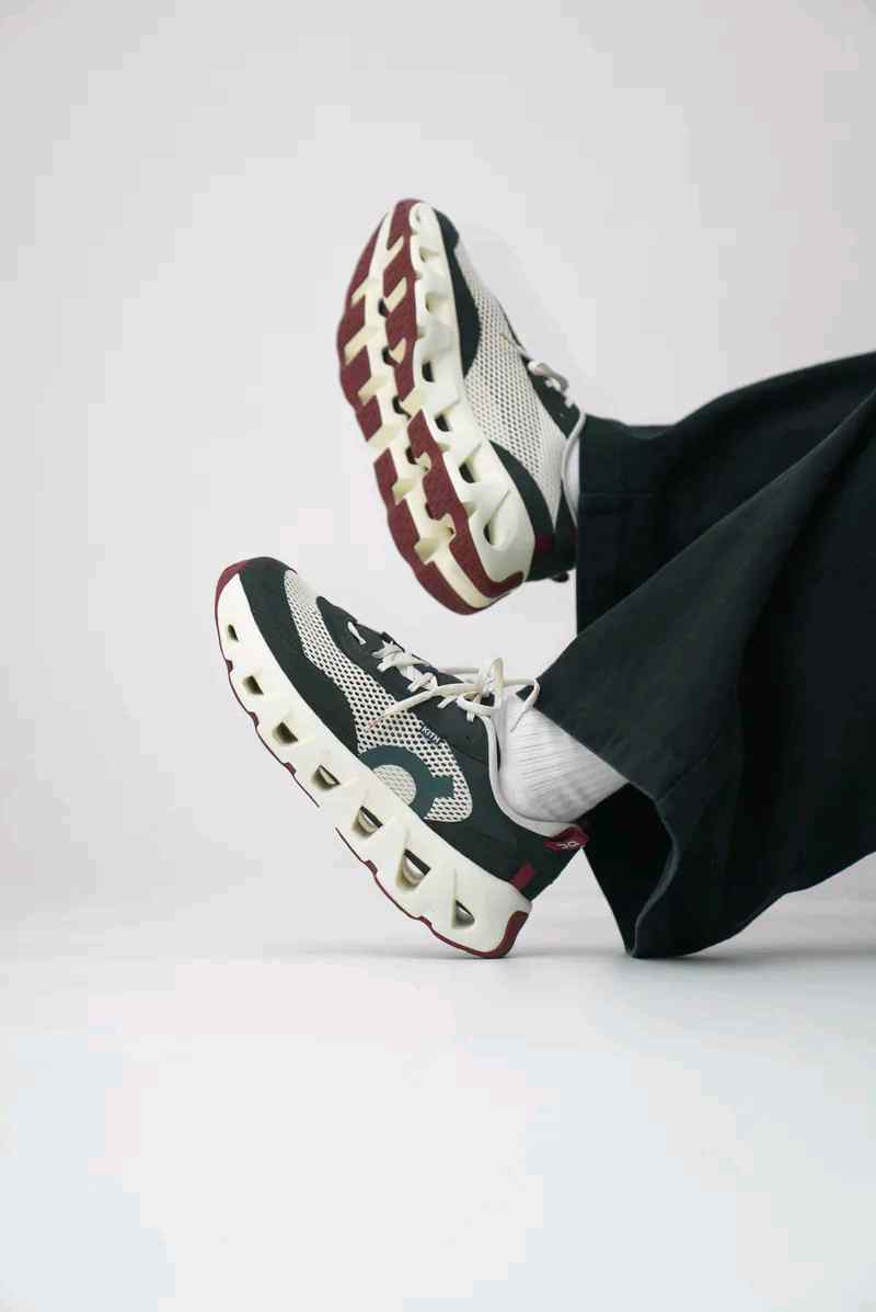 Kith On cloud K-Tech 2 Spirulina Barely