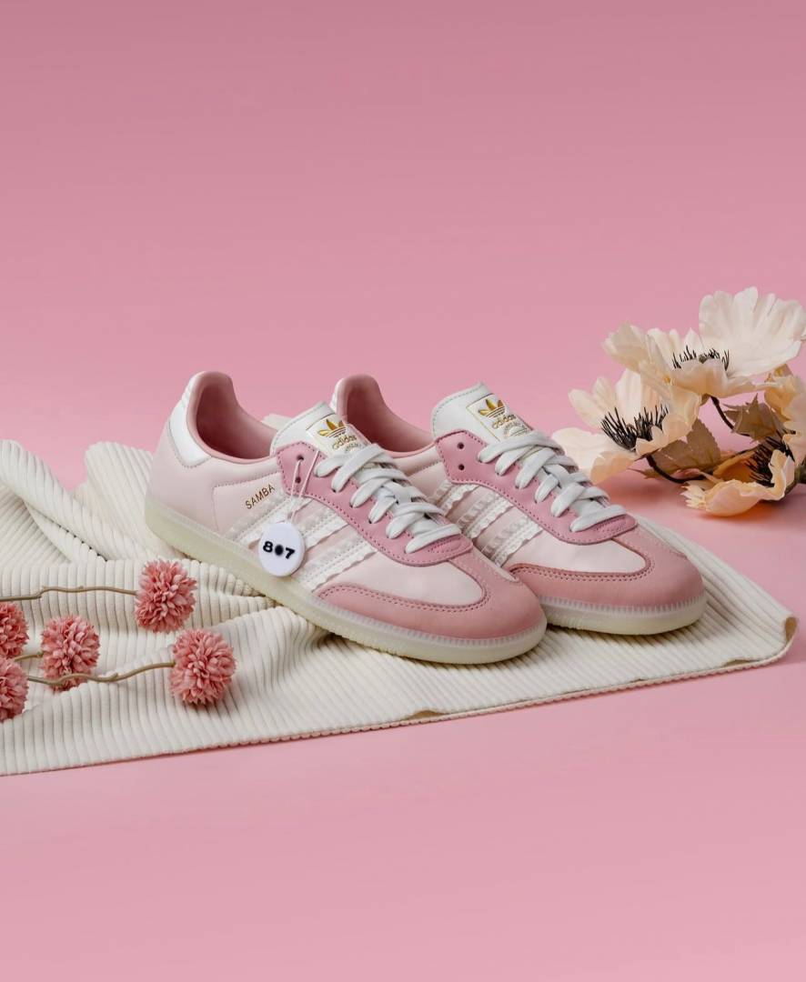 ADIDAA.S SAMBA RUFFLE STRIPES PACK WONDER WOMEN