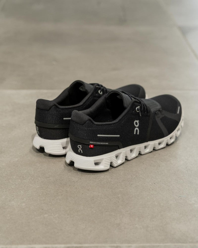 On Cloud 5 Nova Black White--