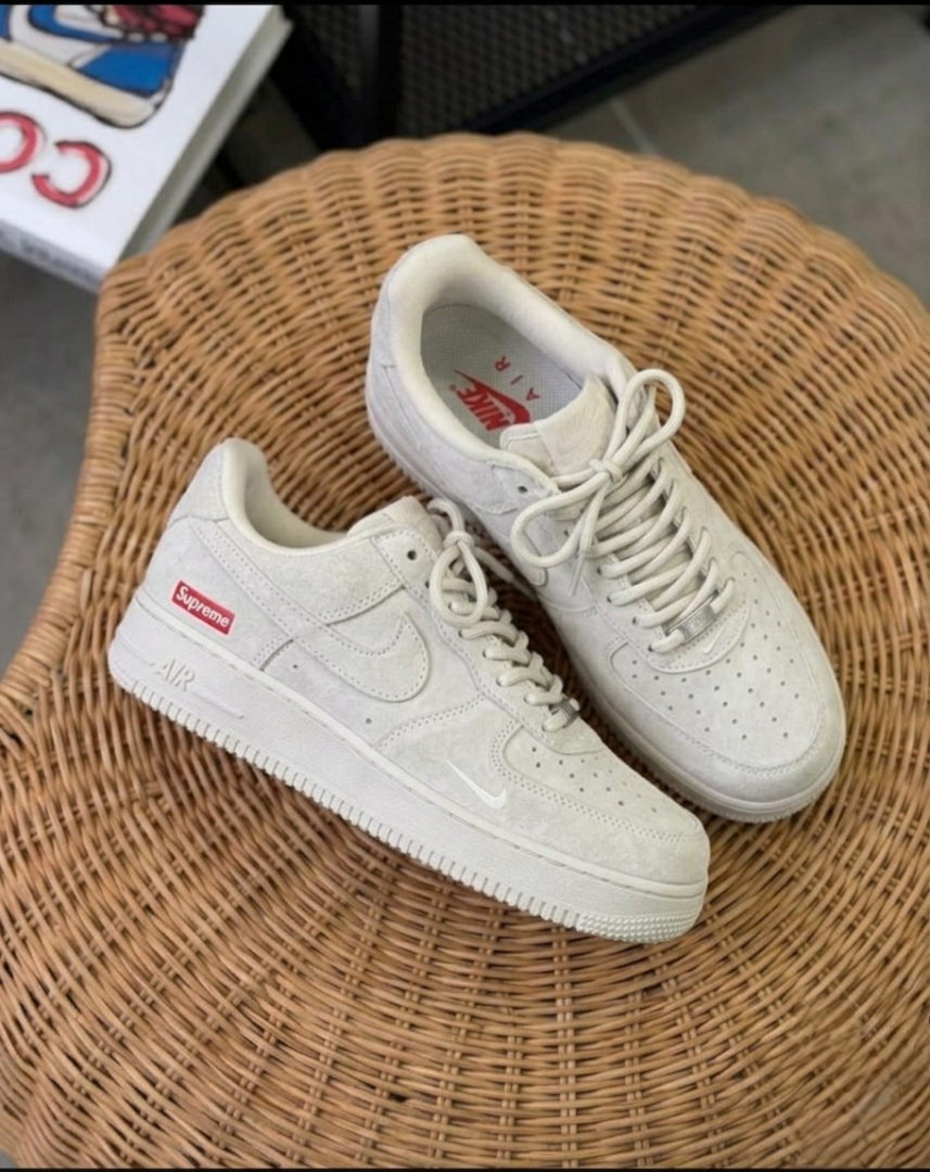 Nike AIRFORCE 1 LOW X SUPREME BEIGE SUEDE