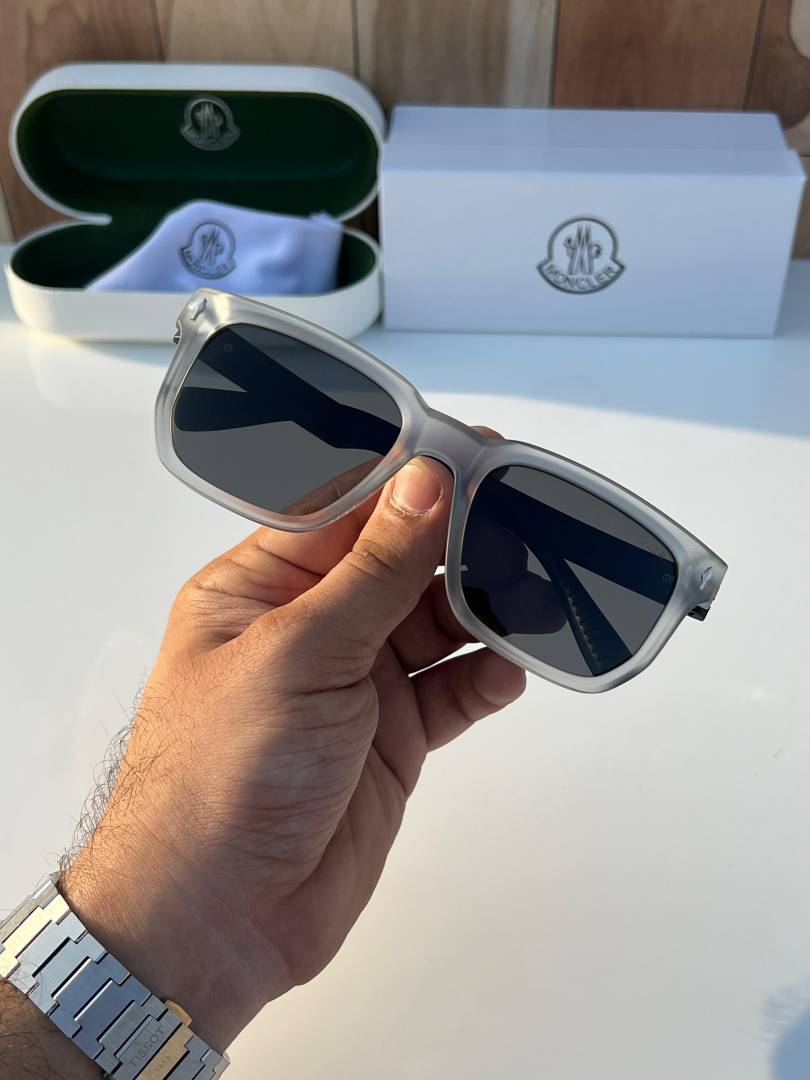Moncler_7507_grey_black