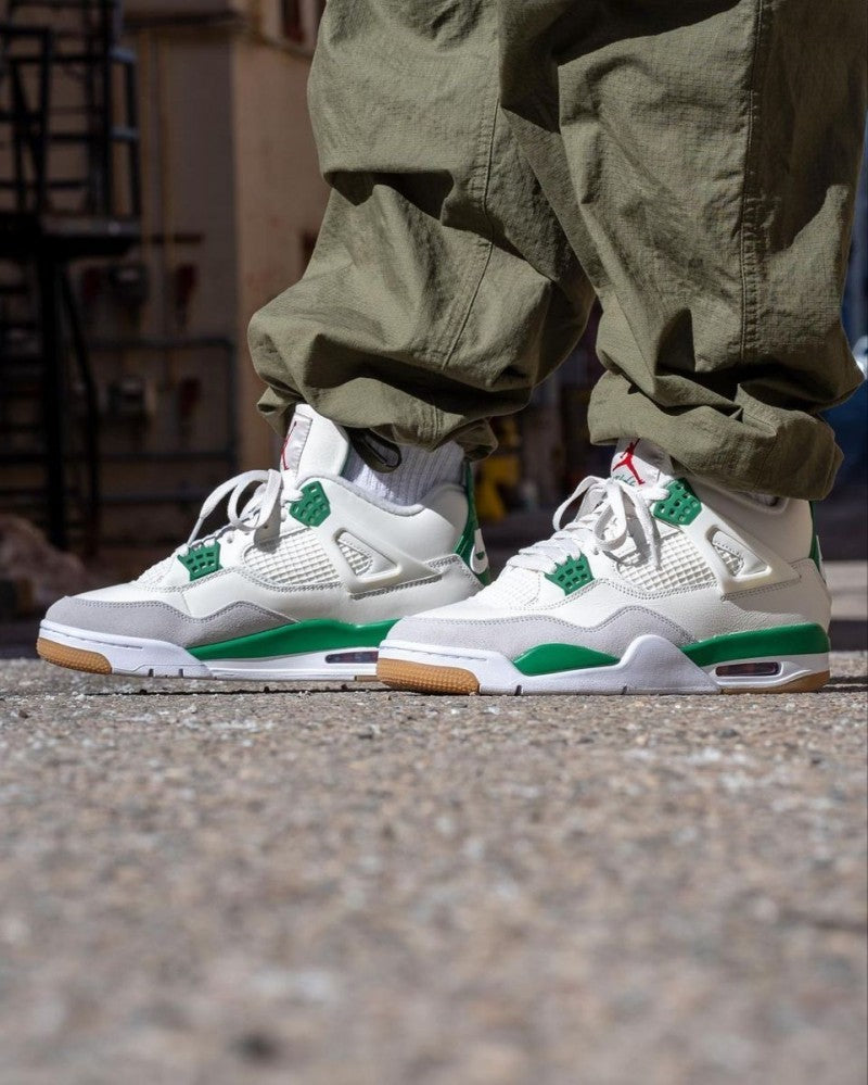 Nike Air Jordan Retro 4 Pine Green