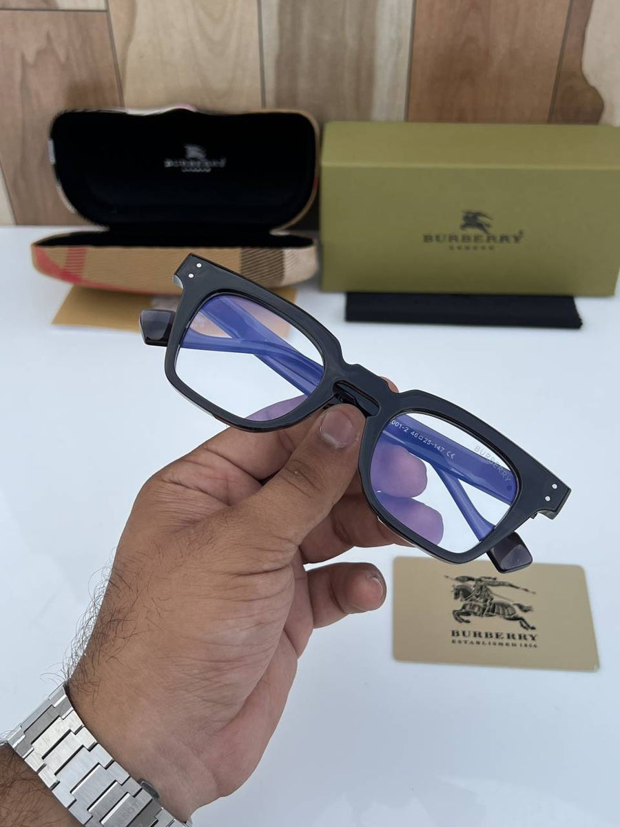 Burberry_2001_black_grey_plano