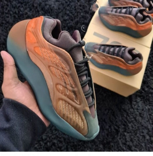 Adidas yeezy 700 v3 copper fade