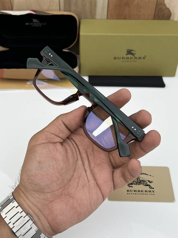 Burberry_2001_brown_green_plano
