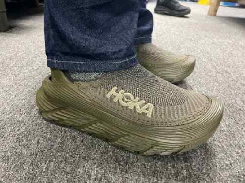 Hoka Restore TC Dark Olive Green 868