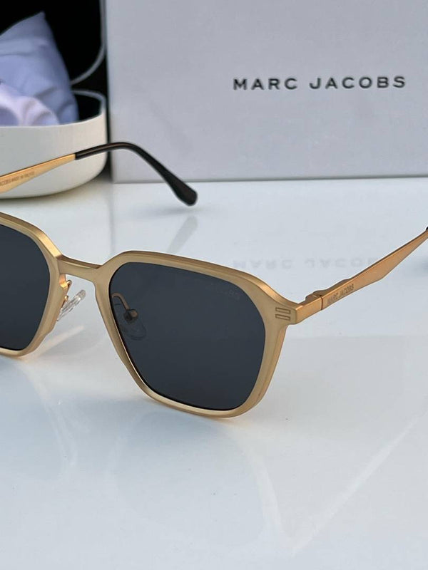 Marc_jacobs_502_gold_black