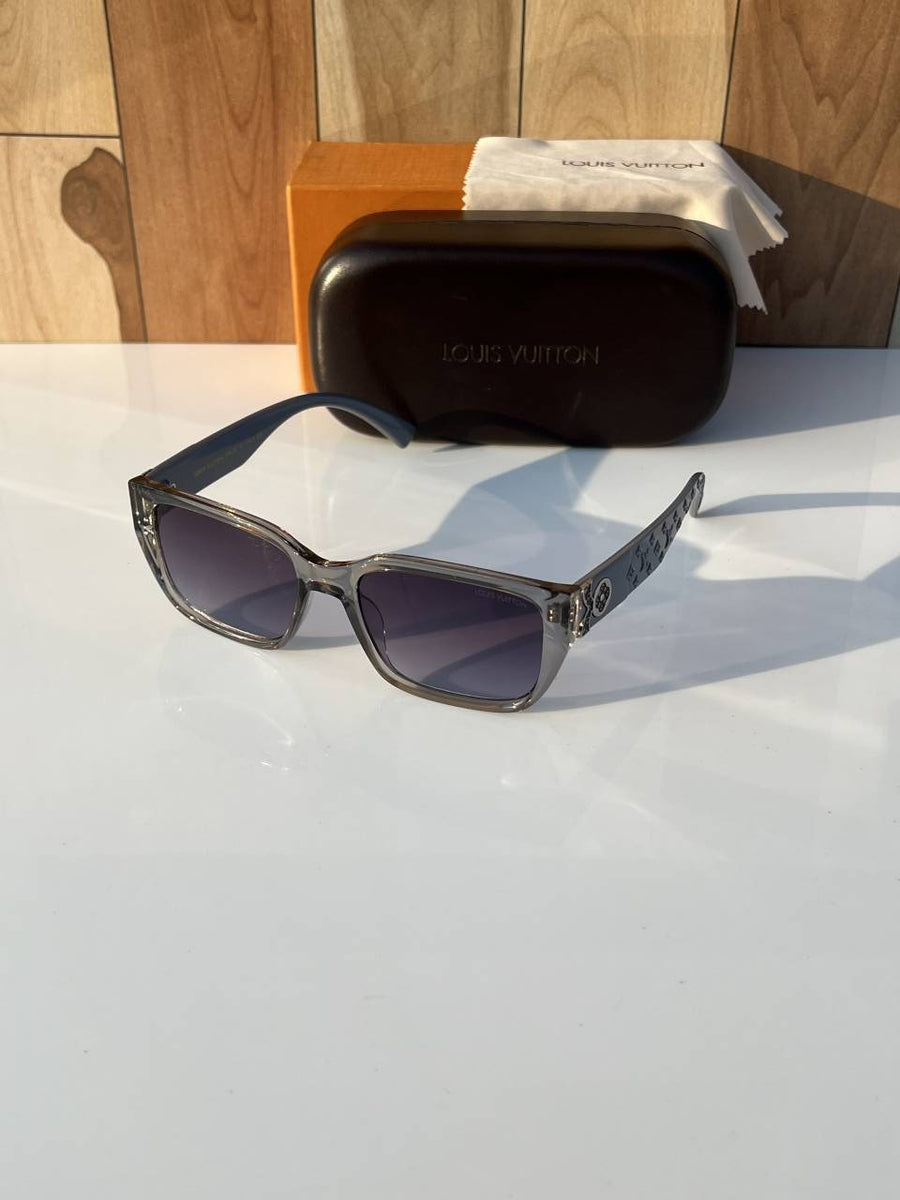 Louis Vuitton_2894_grey