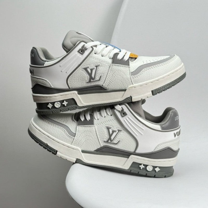 Louis Vuitton trainer grey-white 147