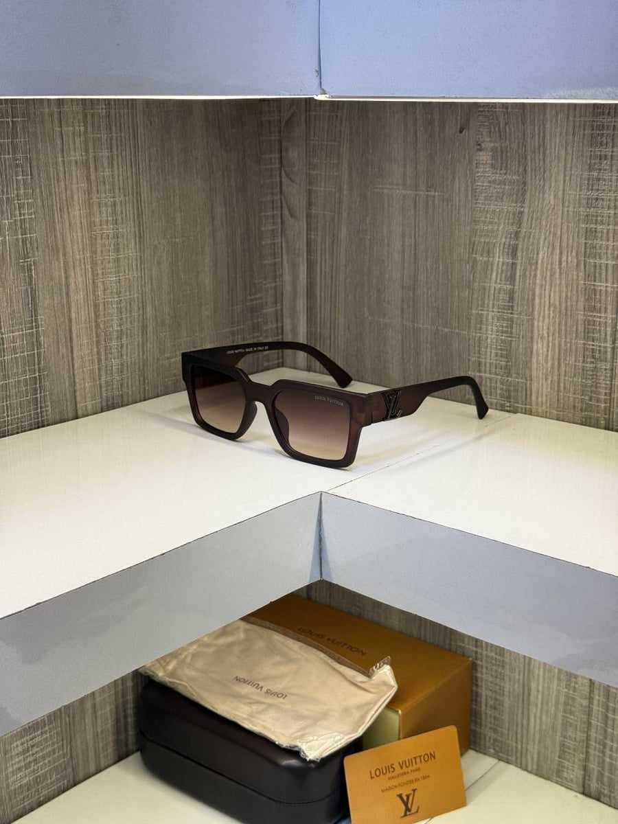 Louis Vuitton 88082 Brown