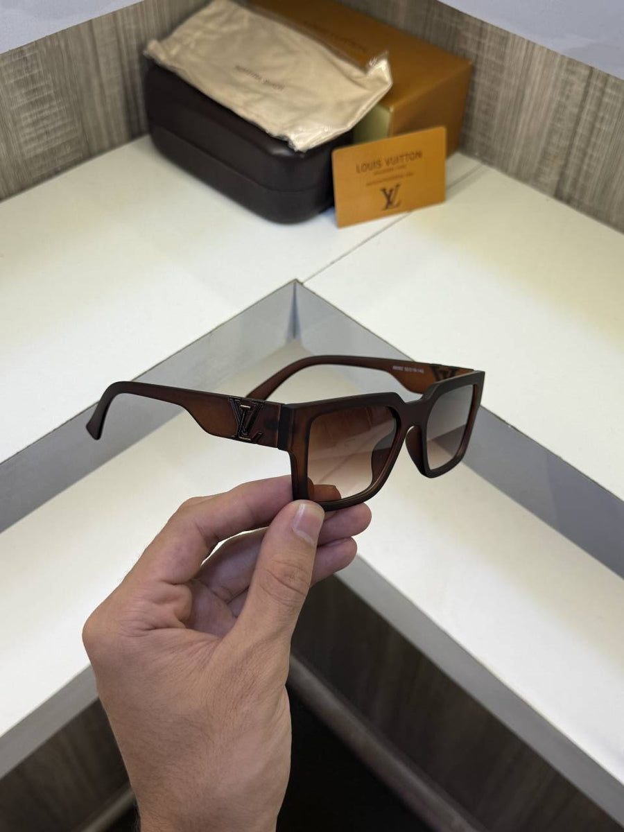 Louis Vuitton 88082 Brown