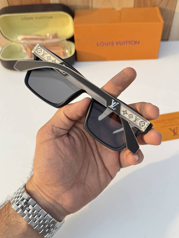 Louis Vuitton_191_matt_black