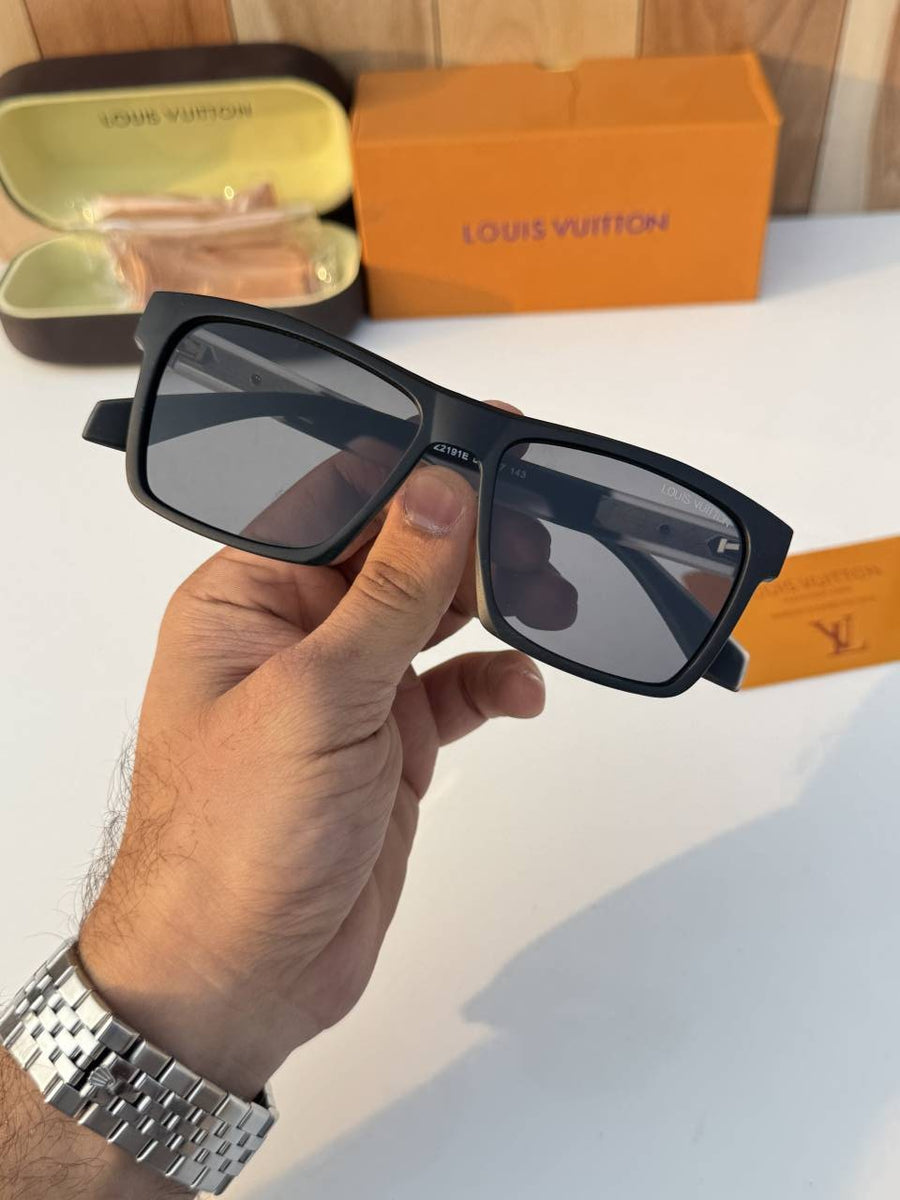 Louis Vuitton_191_matt_black
