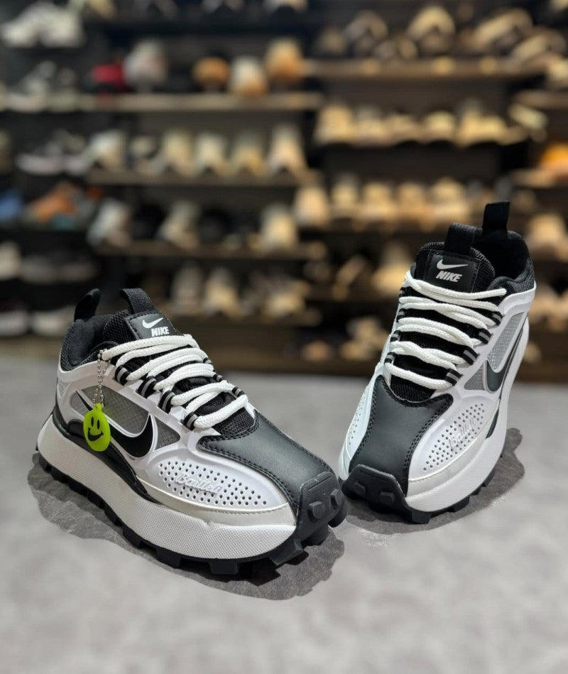 Nike bailleli platform sneaker black white