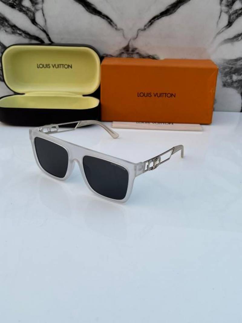 Louis Vuitton_128_white_black