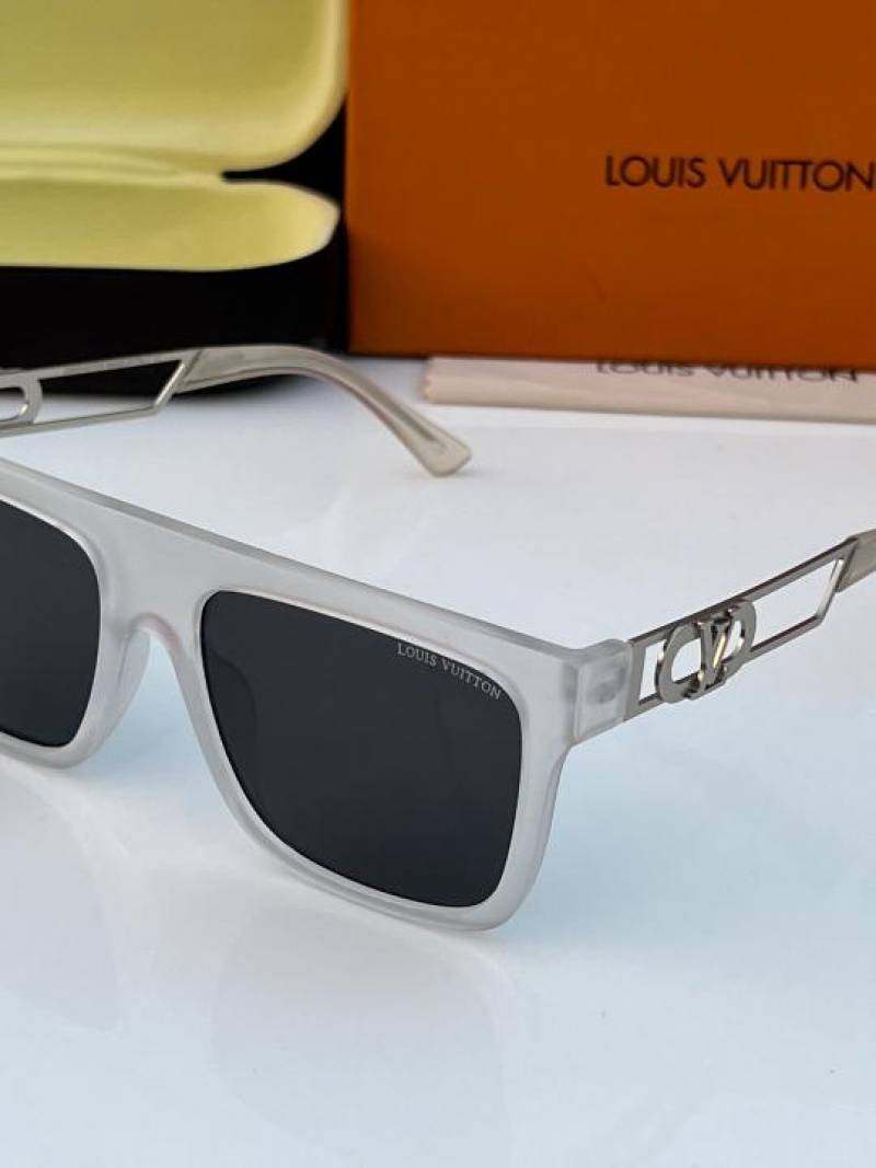 Louis Vuitton_128_white_black