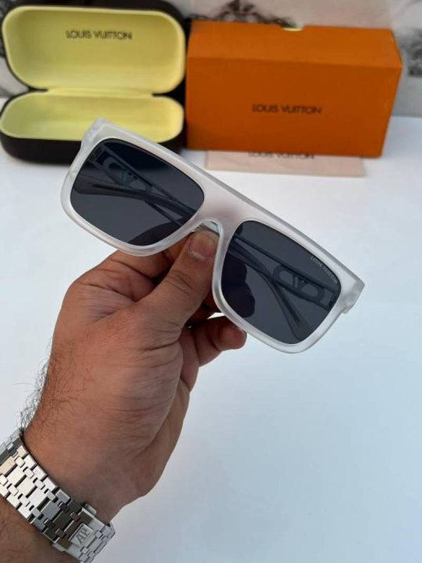 Louis Vuitton_128_white_black