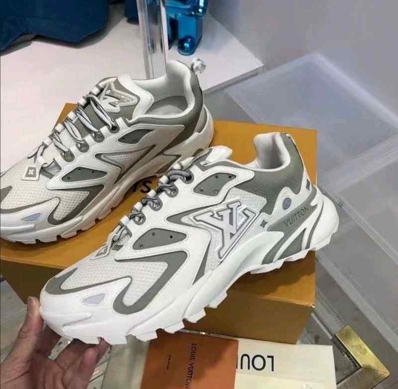 Louis Vuitton Runner Tatic White Sneakers ( )