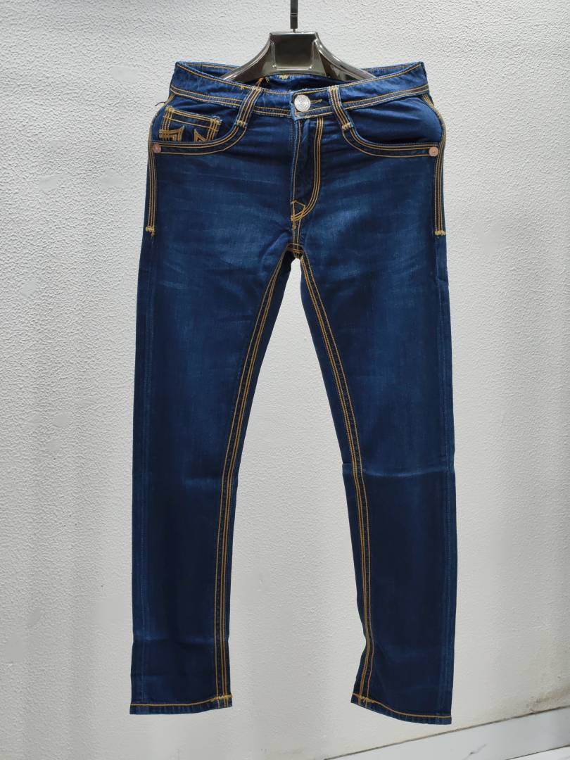 TRUE RELIGION IMPORTED STORE ARTICLE JEANS
