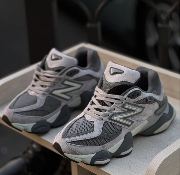 9060 Cool Grey 584