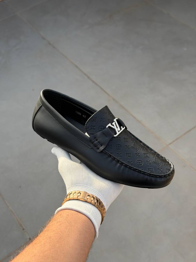 Louis Vuitton Leather Loffer 1233 Black