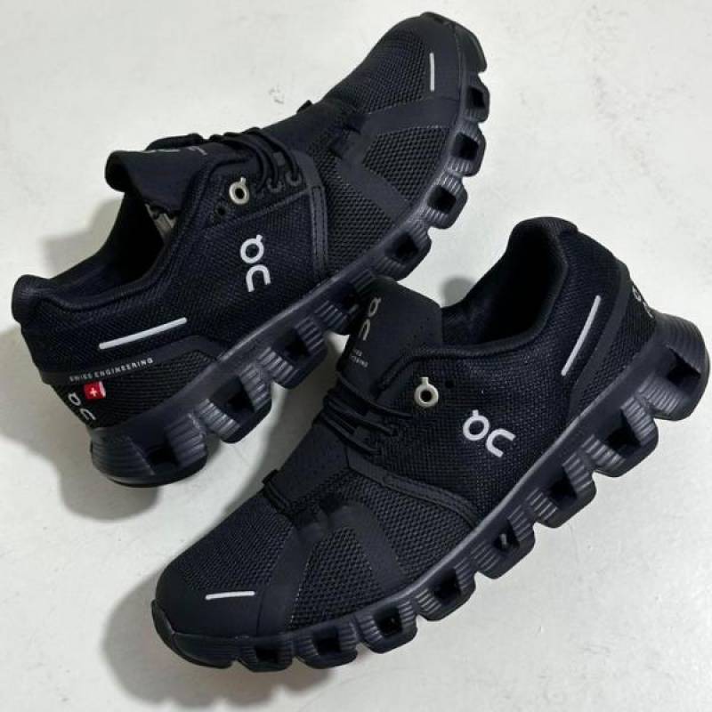 On Cloud 5 Running Waterproof Black sale