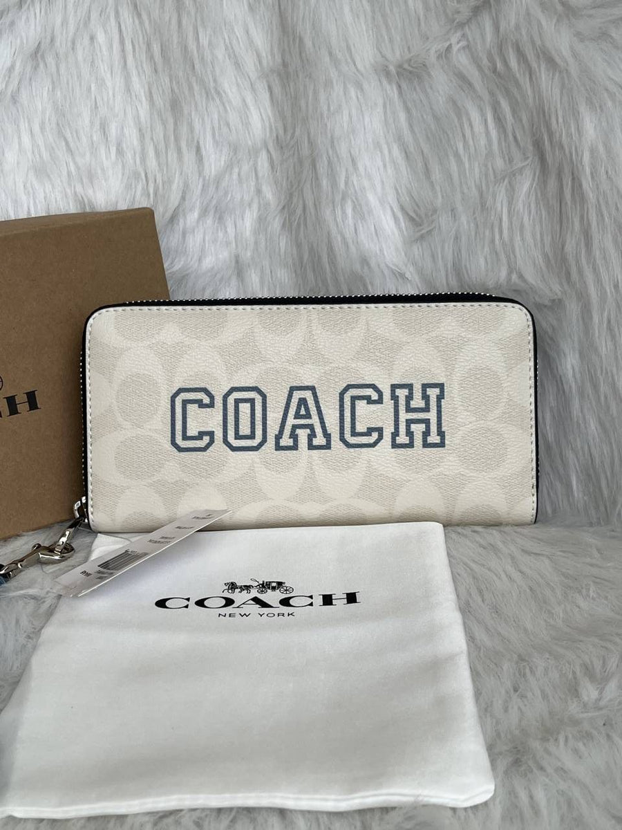Coach_9-3_Premium_quality_zipper_Wallet_With_Box_Tags_DustCover_Highend_Qualitu