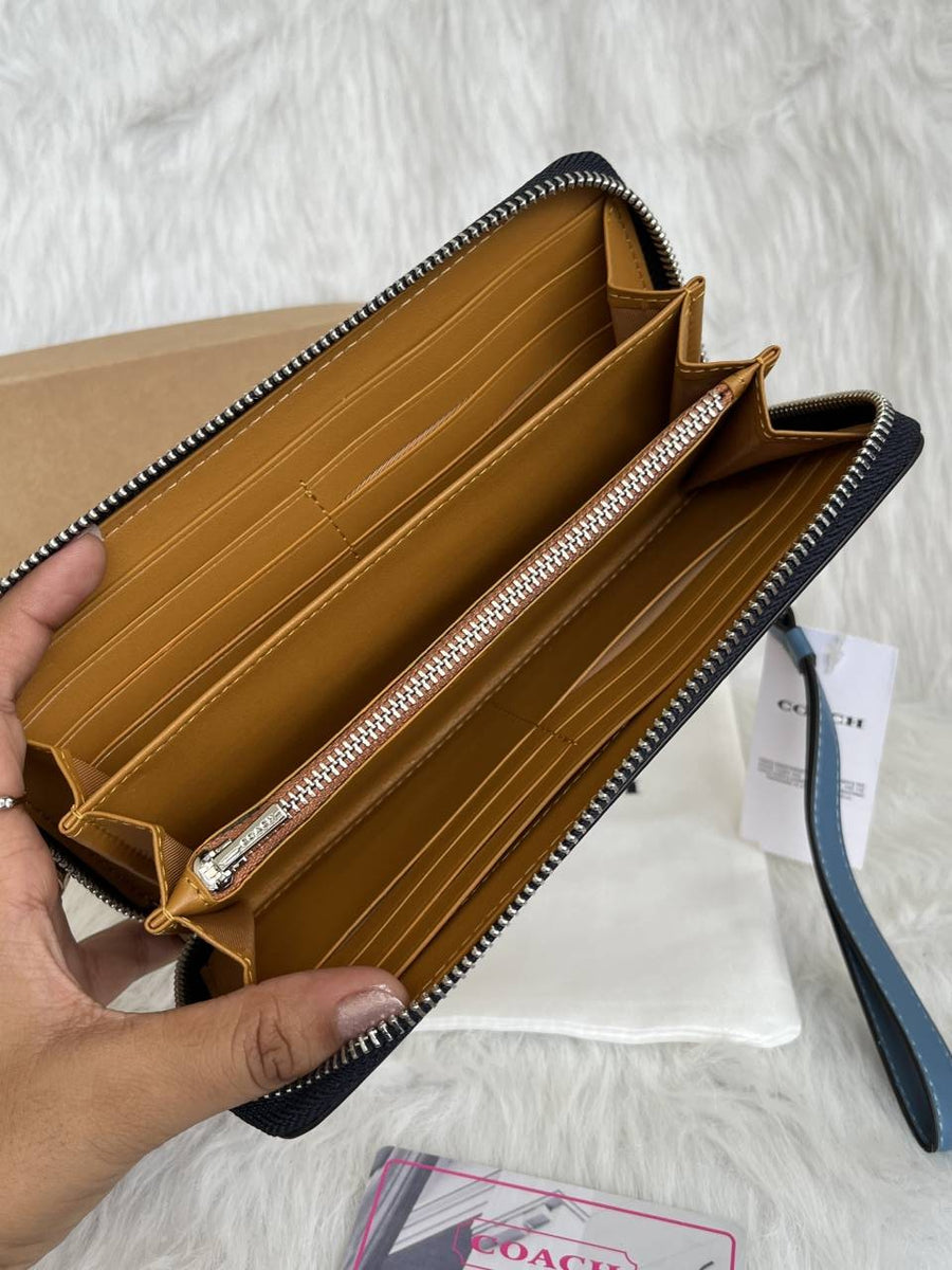 Coach_9-3_Premium_quality_zipper_Wallet_With_Box_Tags_DustCover_Highend_Qualitu