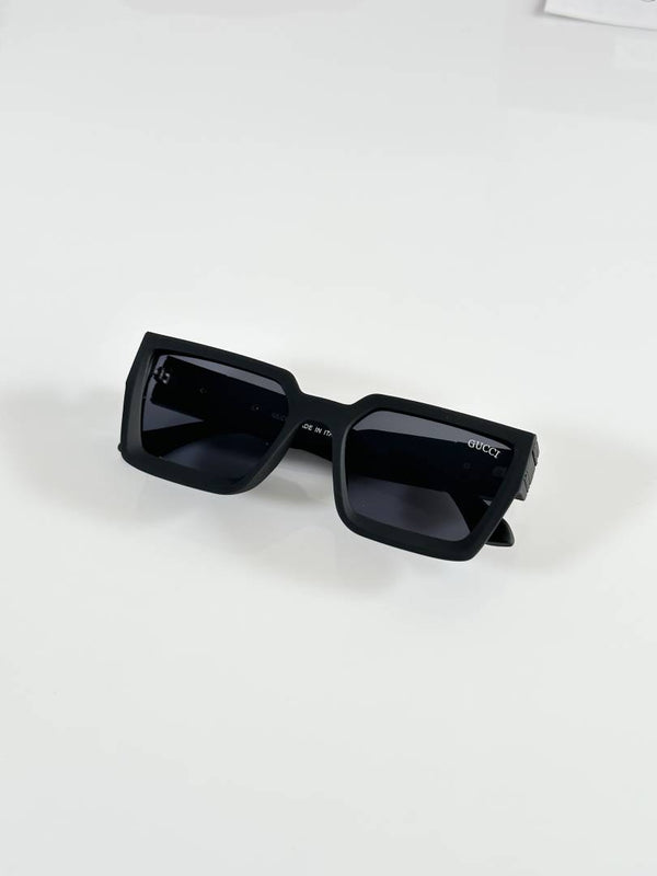 Gucci 02 Mate Black