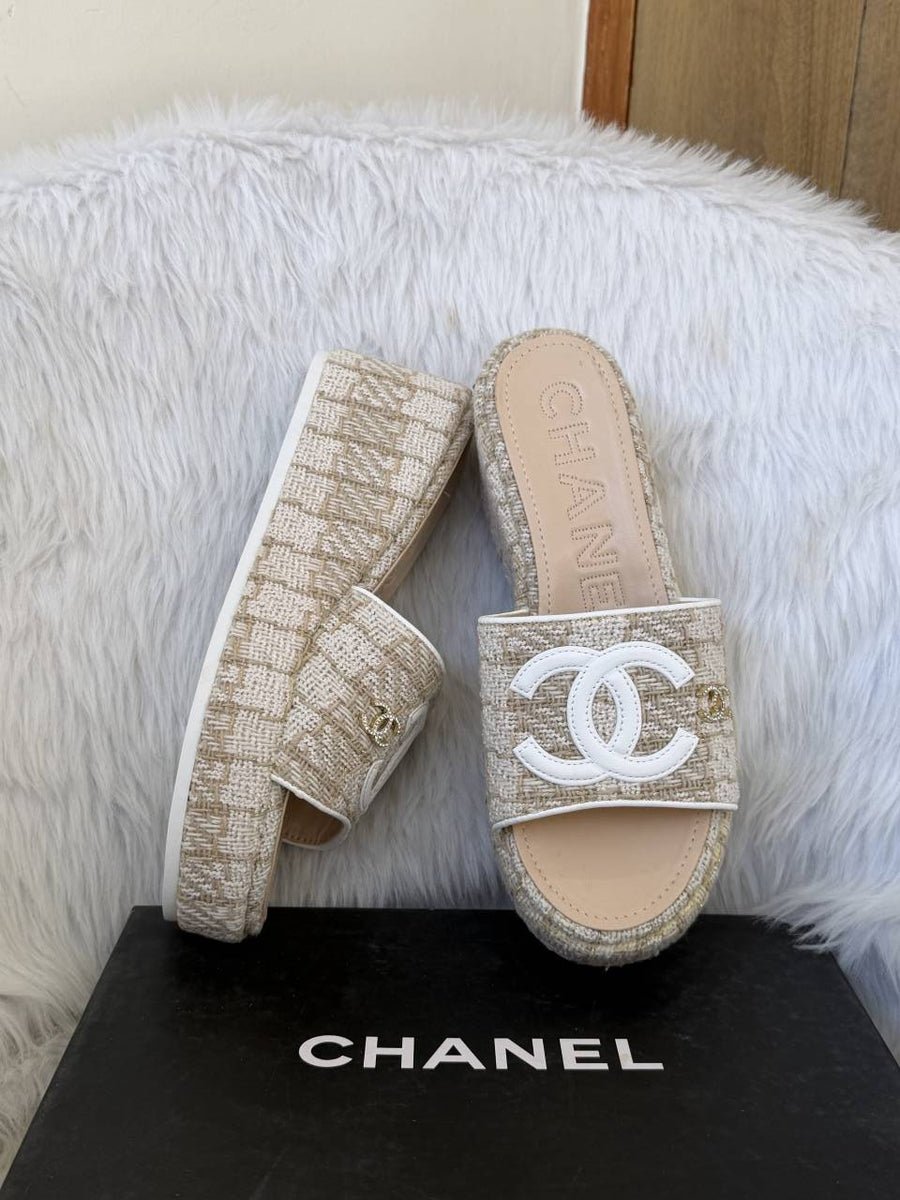 Chanel_Platform_Slides_Gold_For_Women_With_Original_Box_And_Carry_Bag