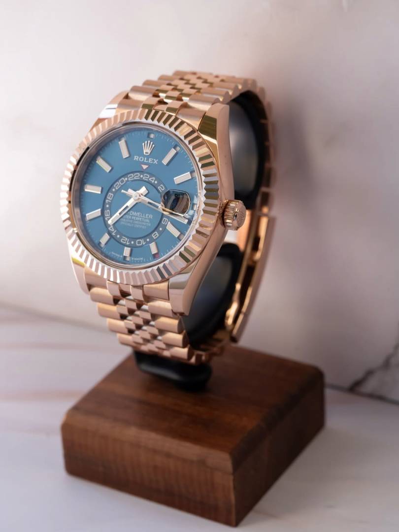Rolex Oyster Perpetual Sky Dweller J1823