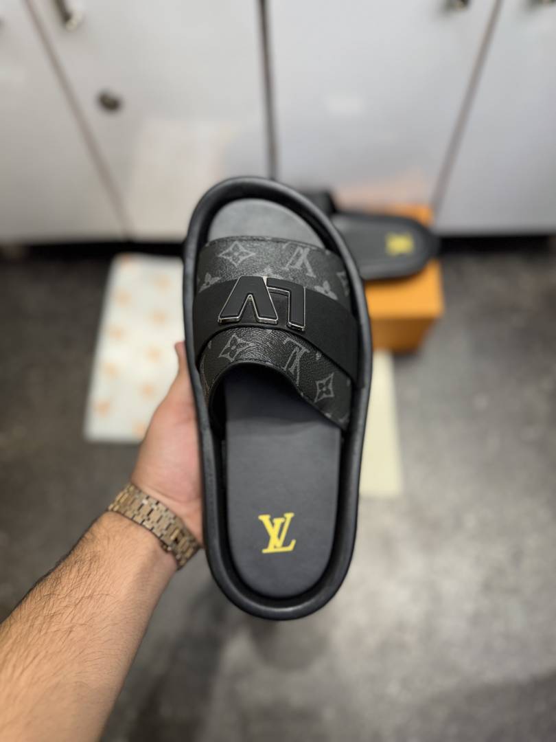 Louis Vuitton LV LOGO PREMIUM SLIDE BLACK GREY 008