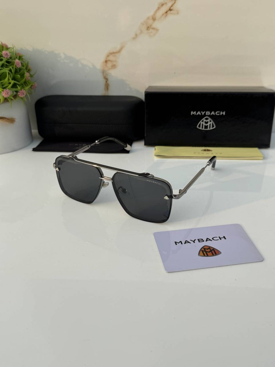 Maybach_72273_silver_black