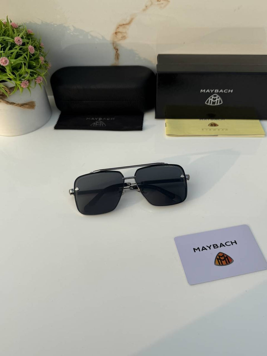 Maybach_72273_silver_black