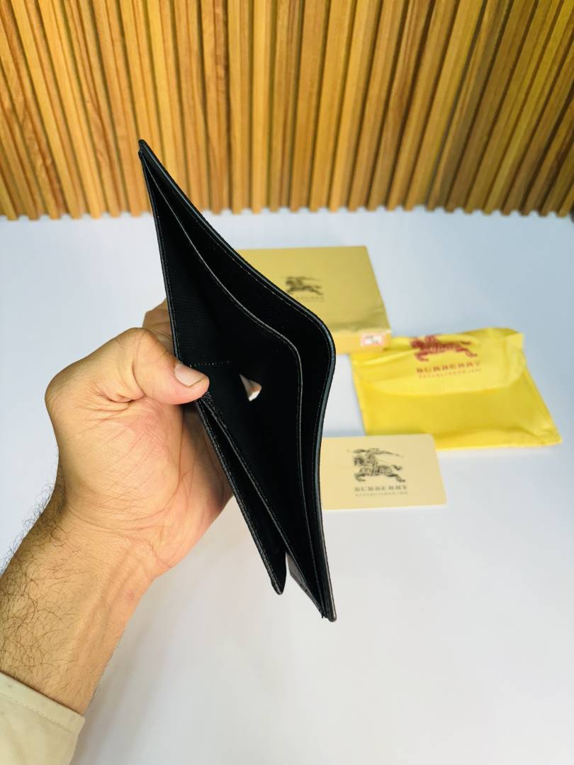 106 BURBERY PREMIUM QUALITY WALLET