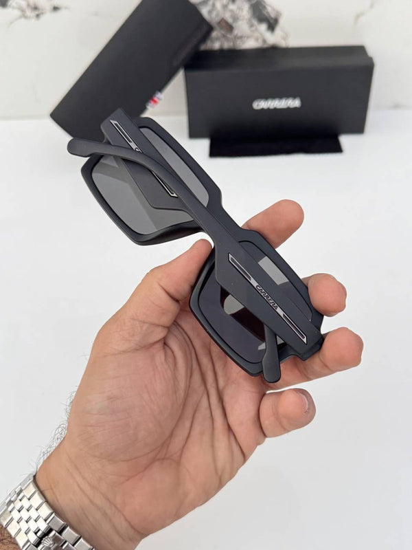 Carrera black
