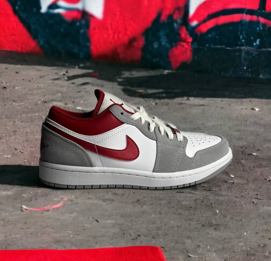 Nike AIR JORDAN 1 LIGHT SMOKE GREY GYM RED