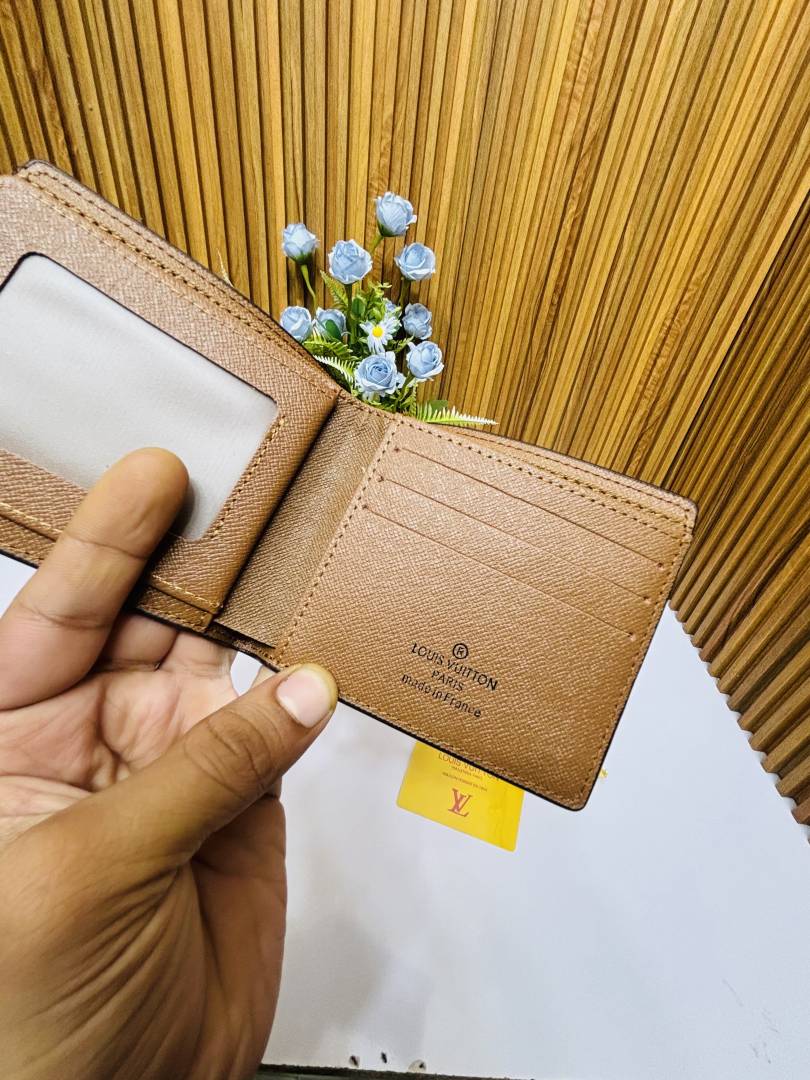 137 LV LOUIIS VUITTON PREMIUM QUALITY WALLET