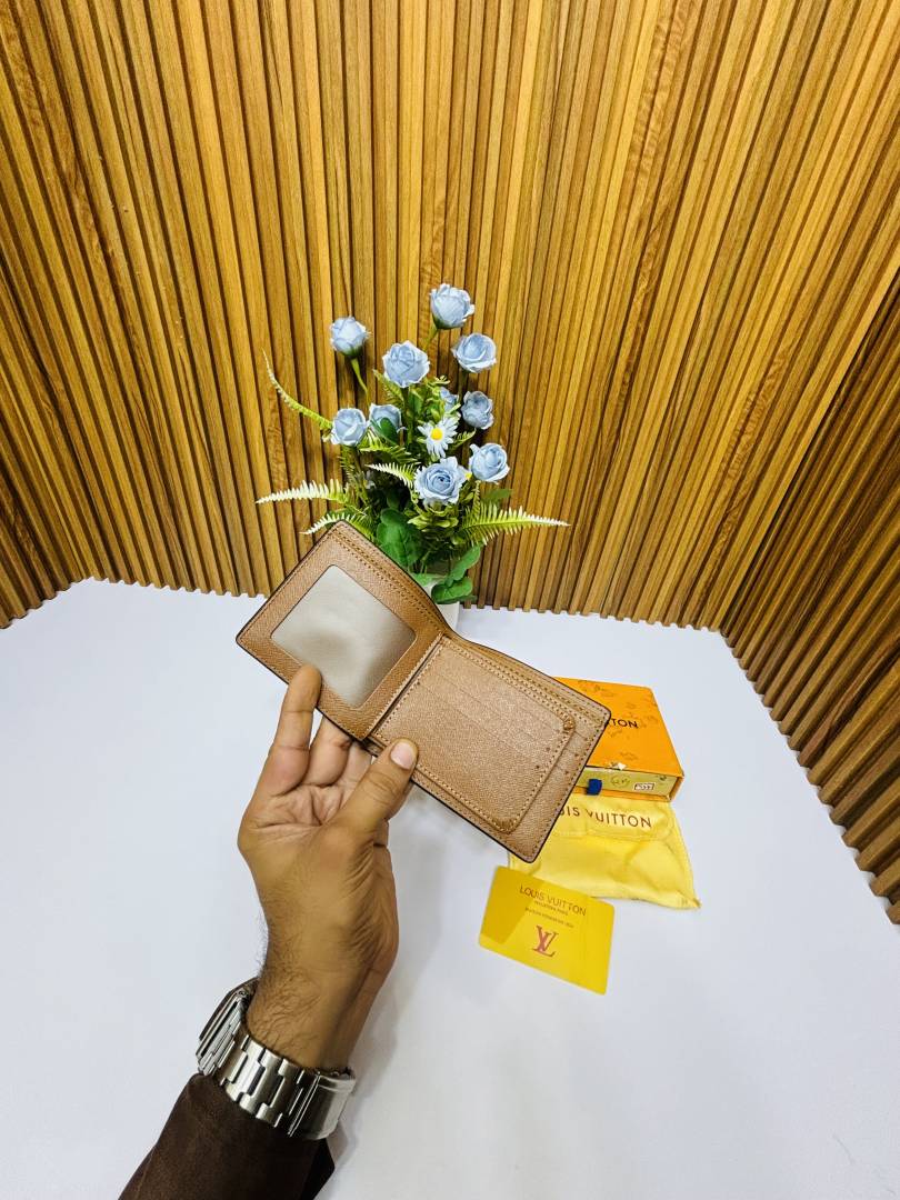 137 LV LOUIIS VUITTON PREMIUM QUALITY WALLET