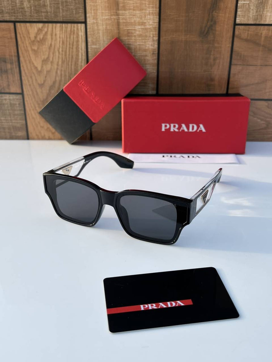 Prada_899_glossy_black