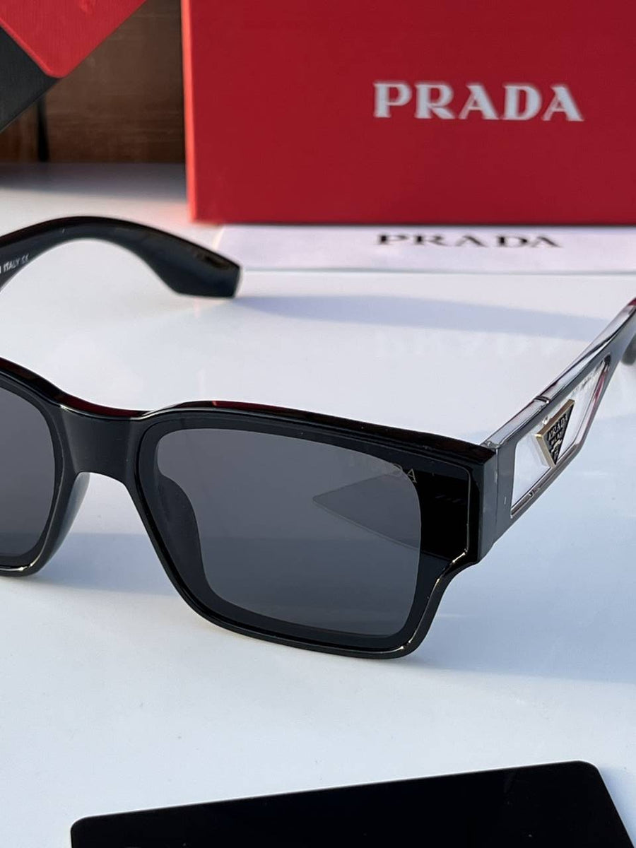Prada_899_glossy_black