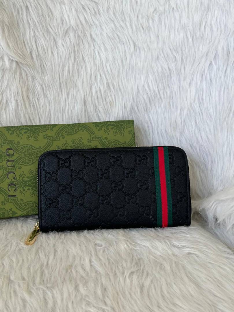 Gucci_153_Zippy_LongWallet_With_OriginalBox