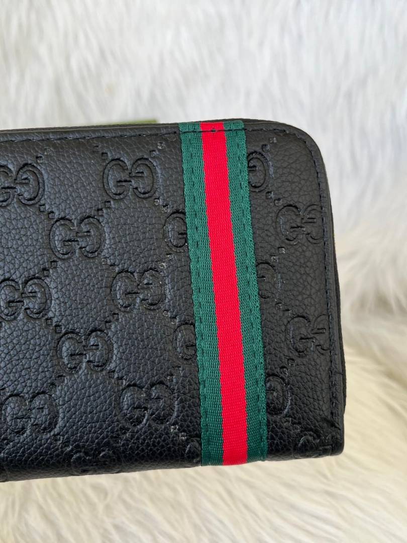 Gucci_153_Zippy_LongWallet_With_OriginalBox