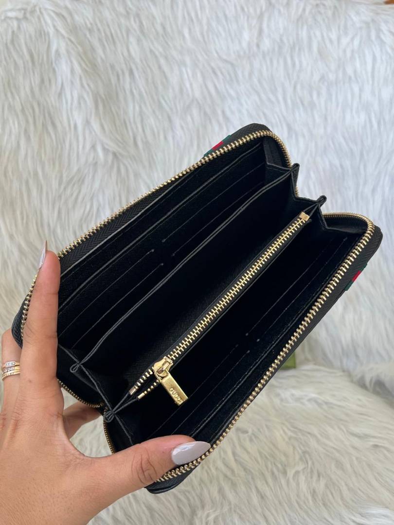 Gucci_153_Zippy_LongWallet_With_OriginalBox