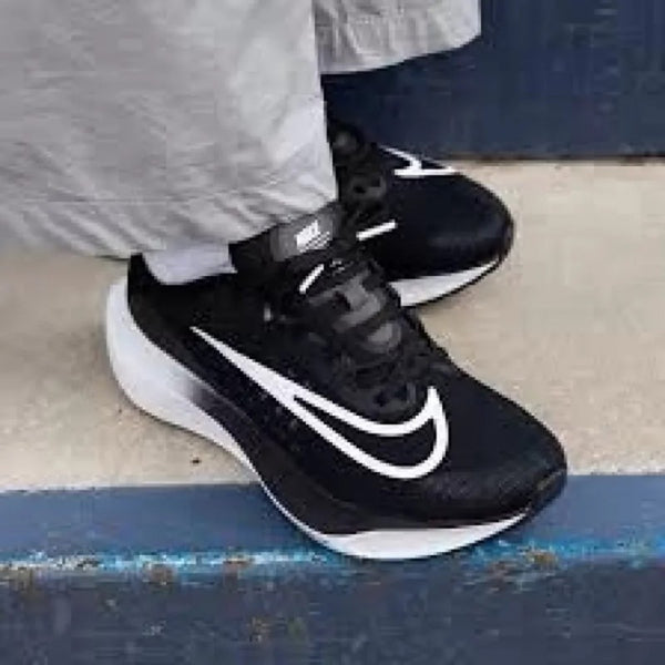 Nike Zoom Fly Black White