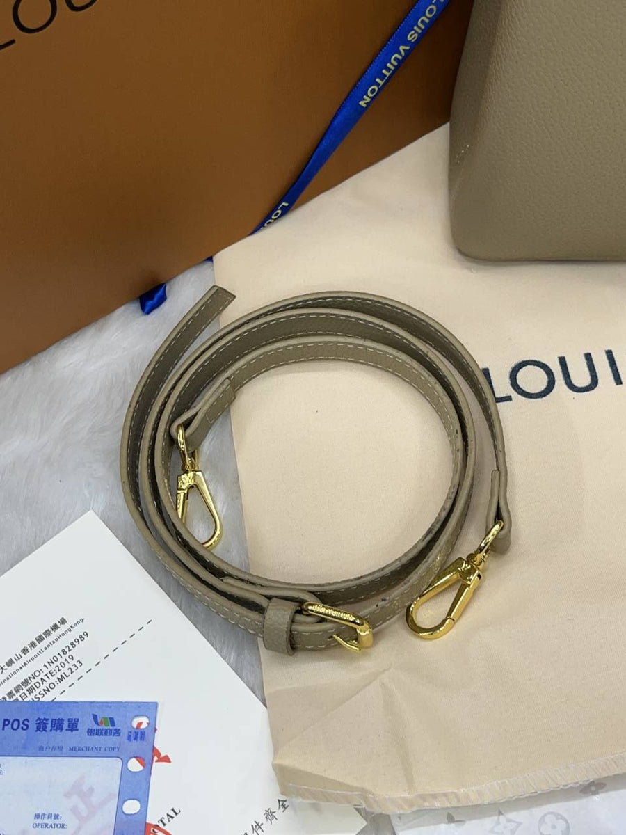 Louis Vuitton_Capucines_Beige_Black_Premium_Double_Box_(NoReturn)