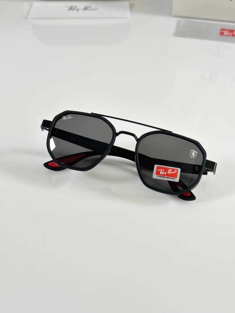 RB 3160 Black