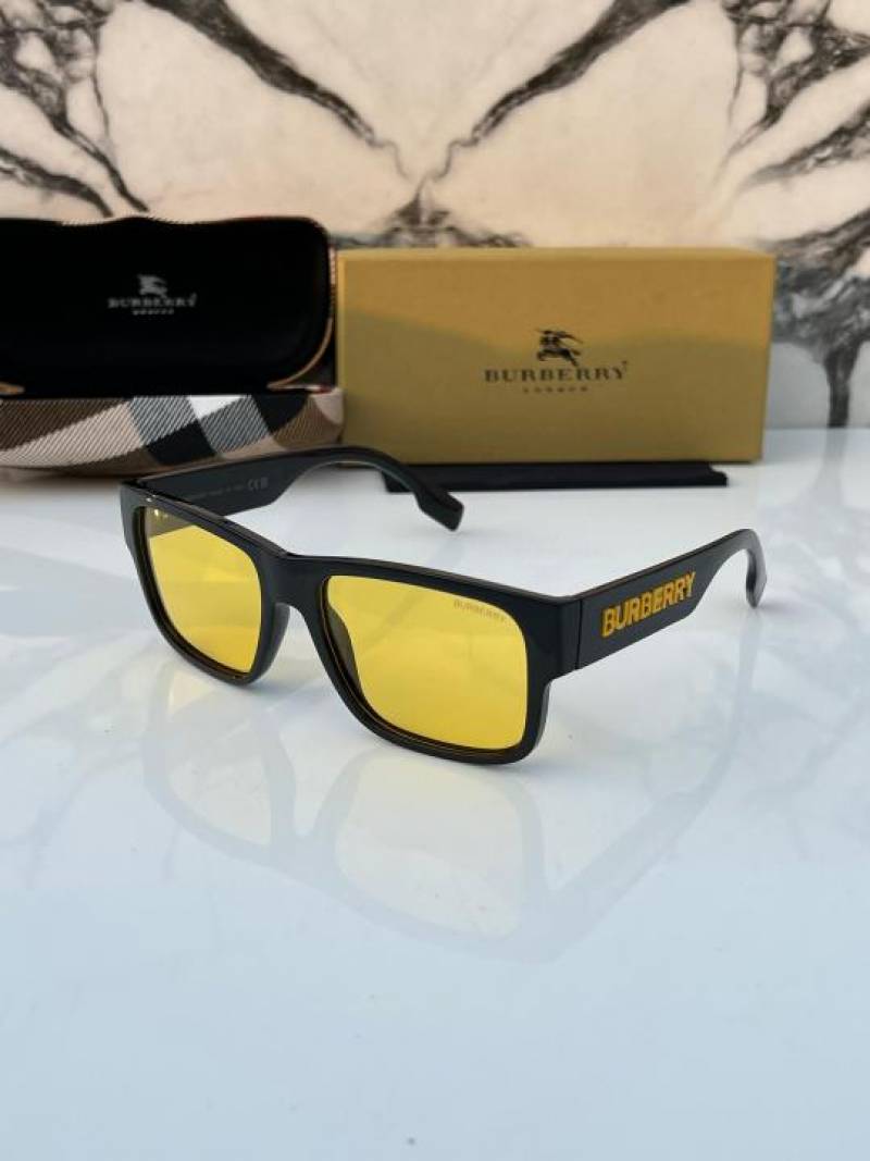 Burberry_69019_yellow