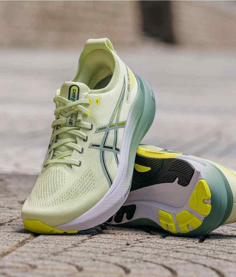 ASICCSS. GEL-KAYANO 31